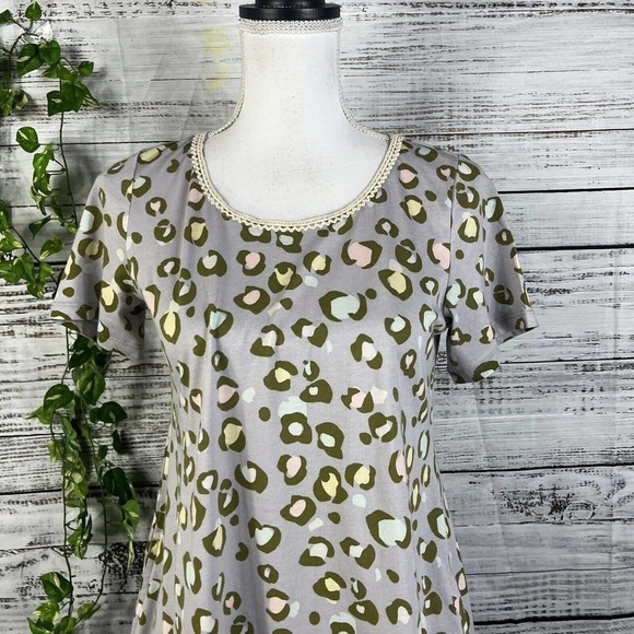 Lori Goldstein LOGO Top Tunic size Extra Small Lilac Green Leopard Pockets Slim - Picture 3 of 13